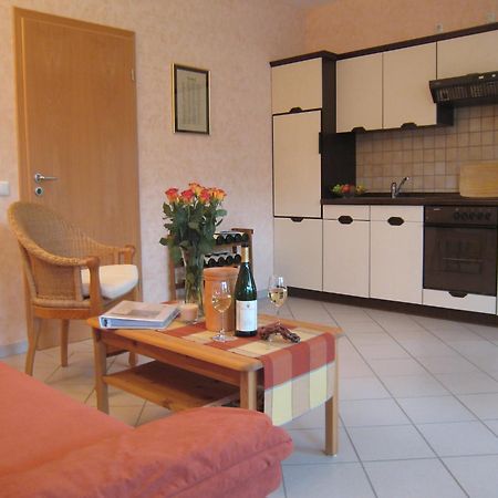 Sch Ne Wohnung In Der Moselregion Kinheim エクステリア 写真