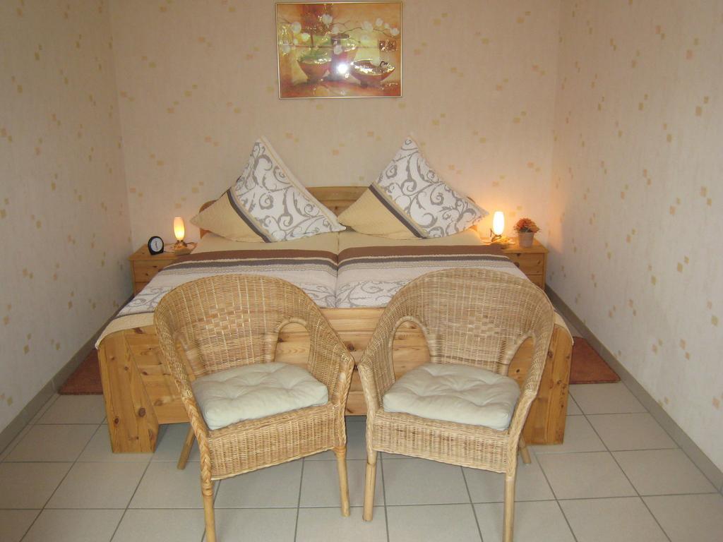 Sch Ne Wohnung In Der Moselregion Kinheim エクステリア 写真