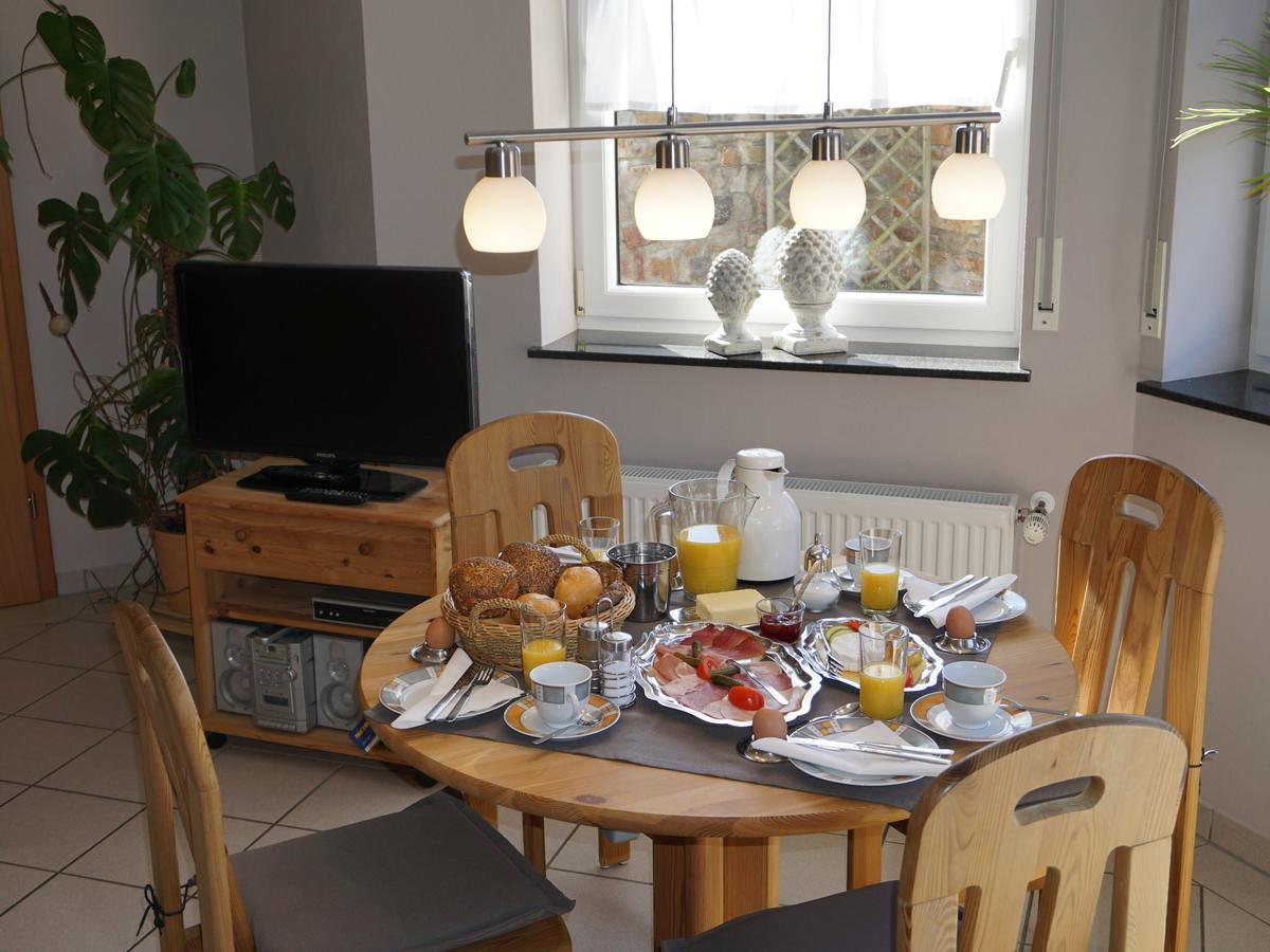 Sch Ne Wohnung In Der Moselregion Kinheim エクステリア 写真